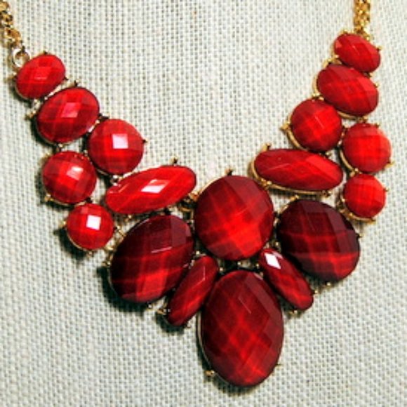 Statement Jewelry Necklace Gold with Red Stones - Picture 2 of 5